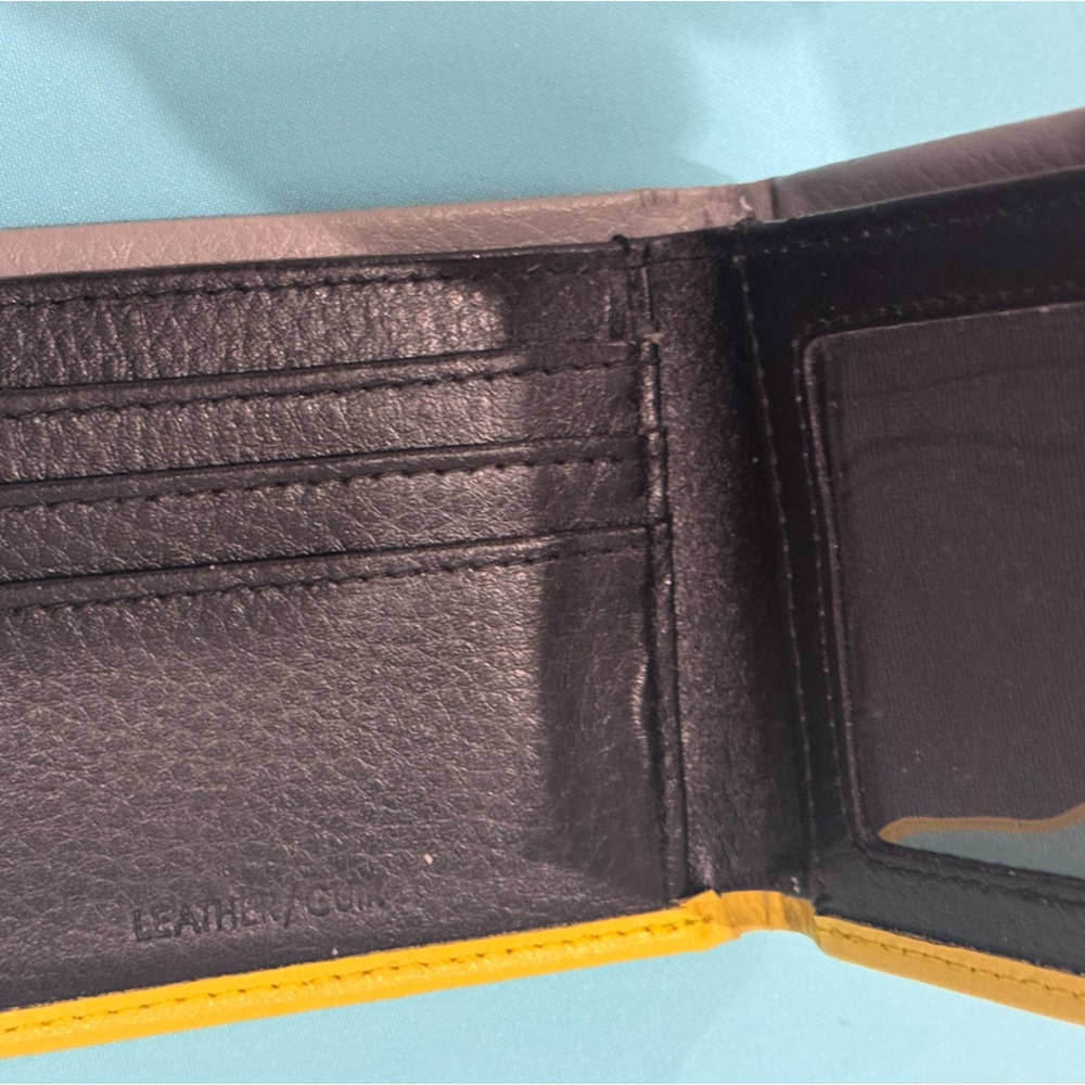 Calvin Klein Wallet - Picture 3 of 4